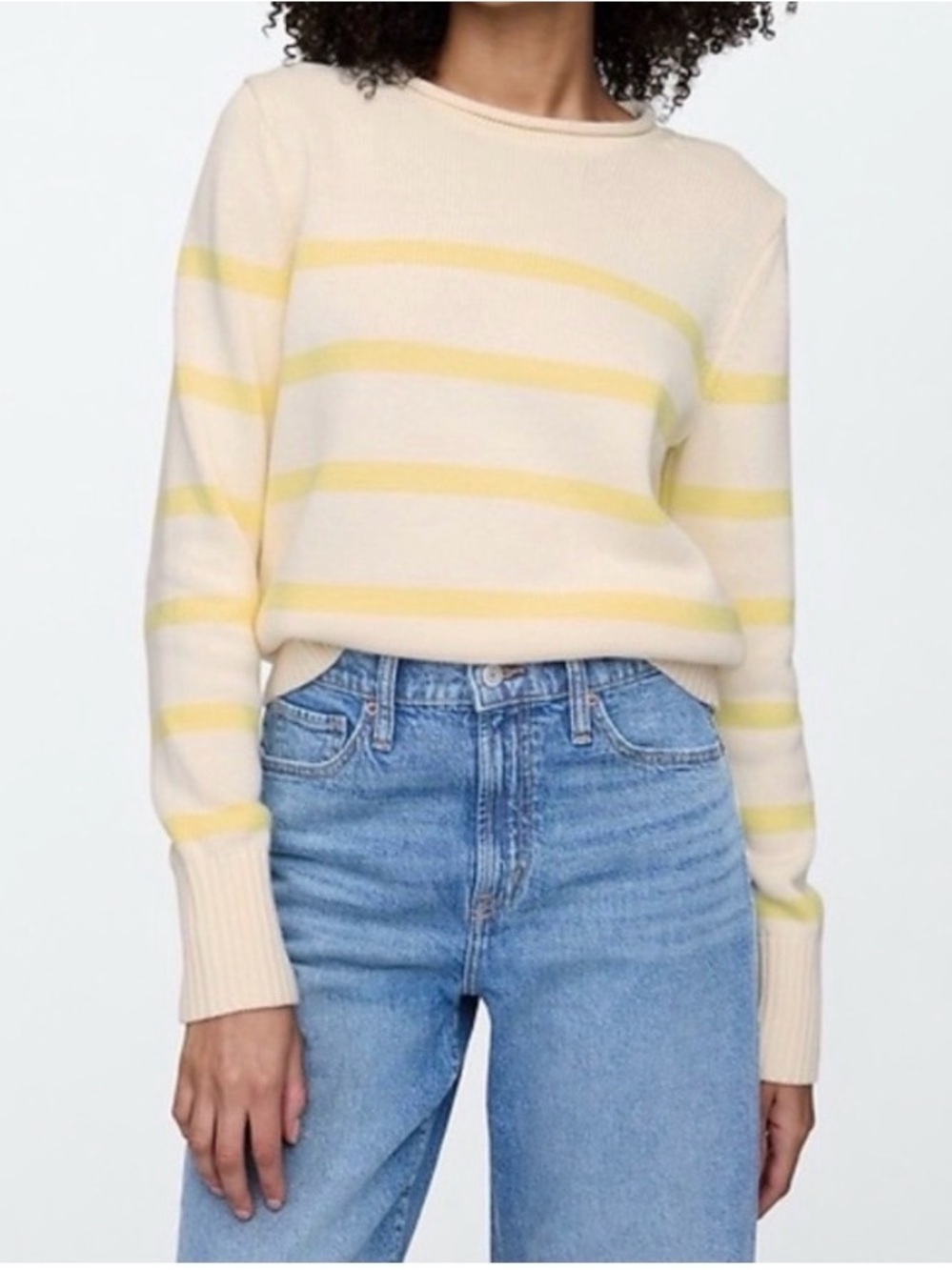 NWT GAP Crewneck Cream Sweater with Pale Yellow Stripes Size Medium